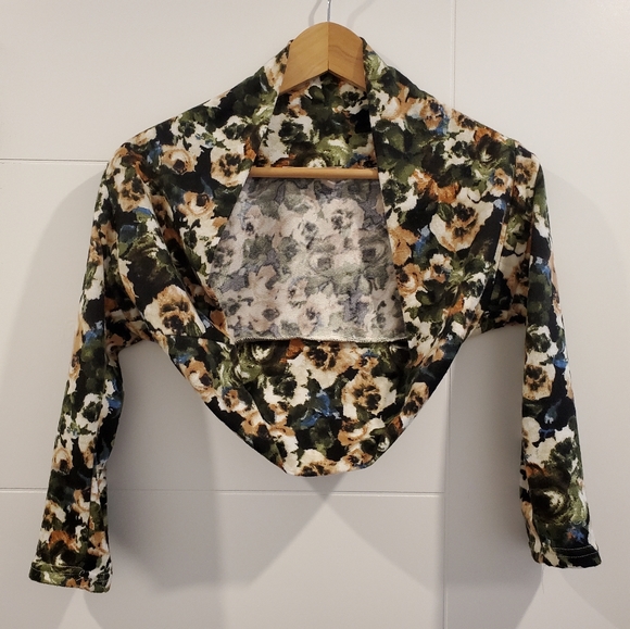 Vintage Shrug by Terra Cotta Clothing Design - Picture 2 of 5